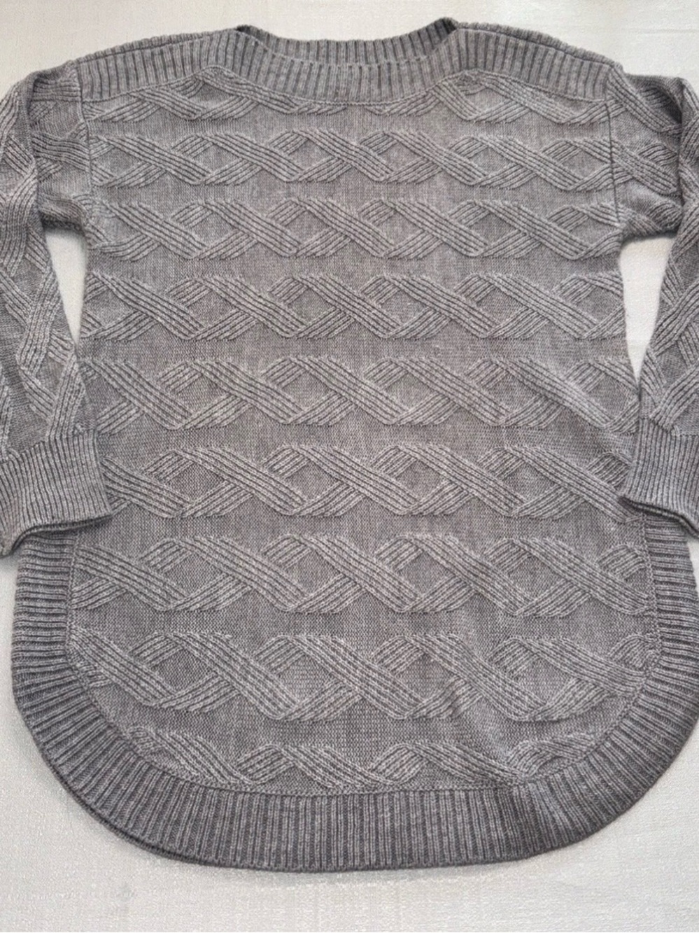 Lee Women's Gray Cable Knit Scoop Neck Sweater